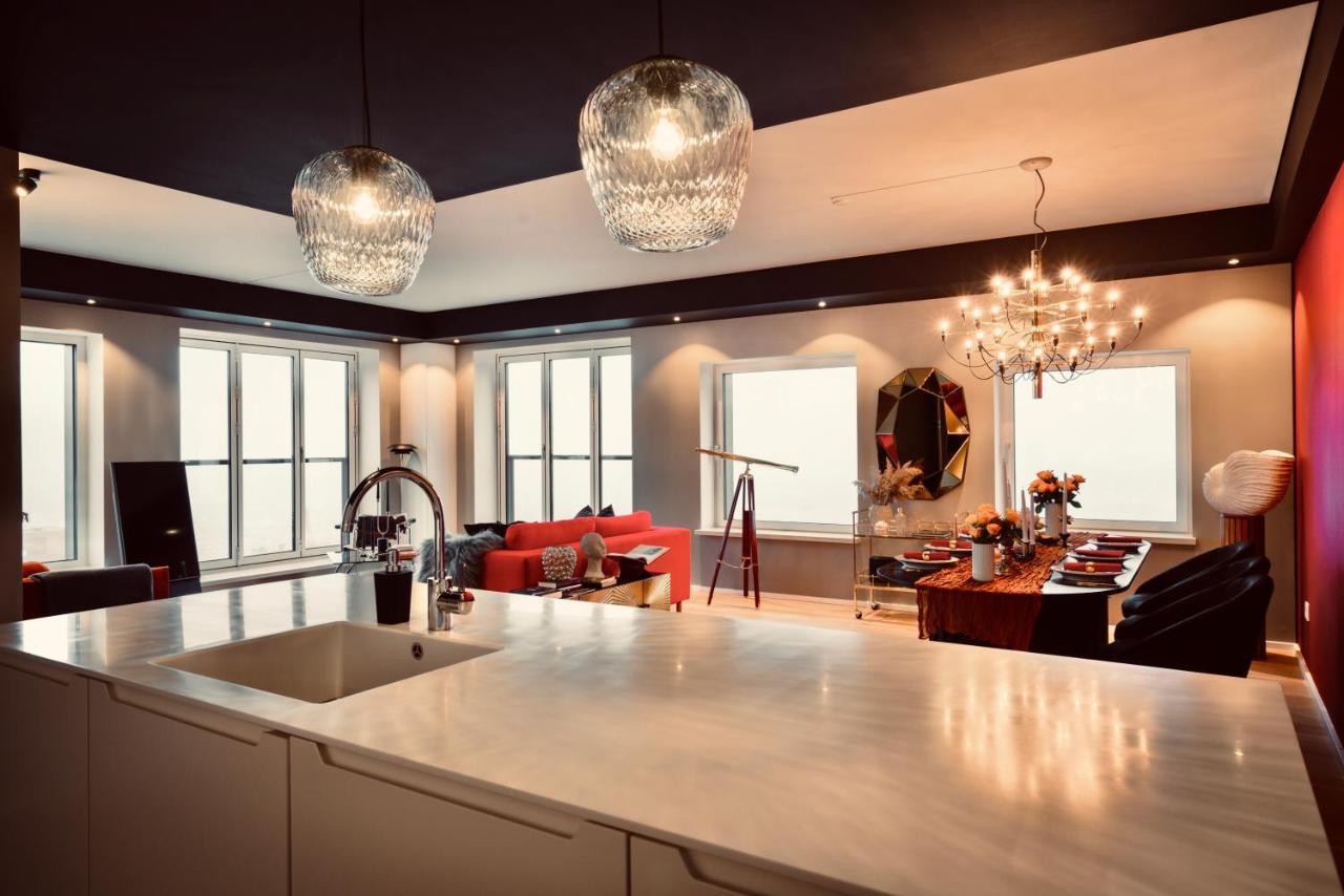 Apartment Bohr
